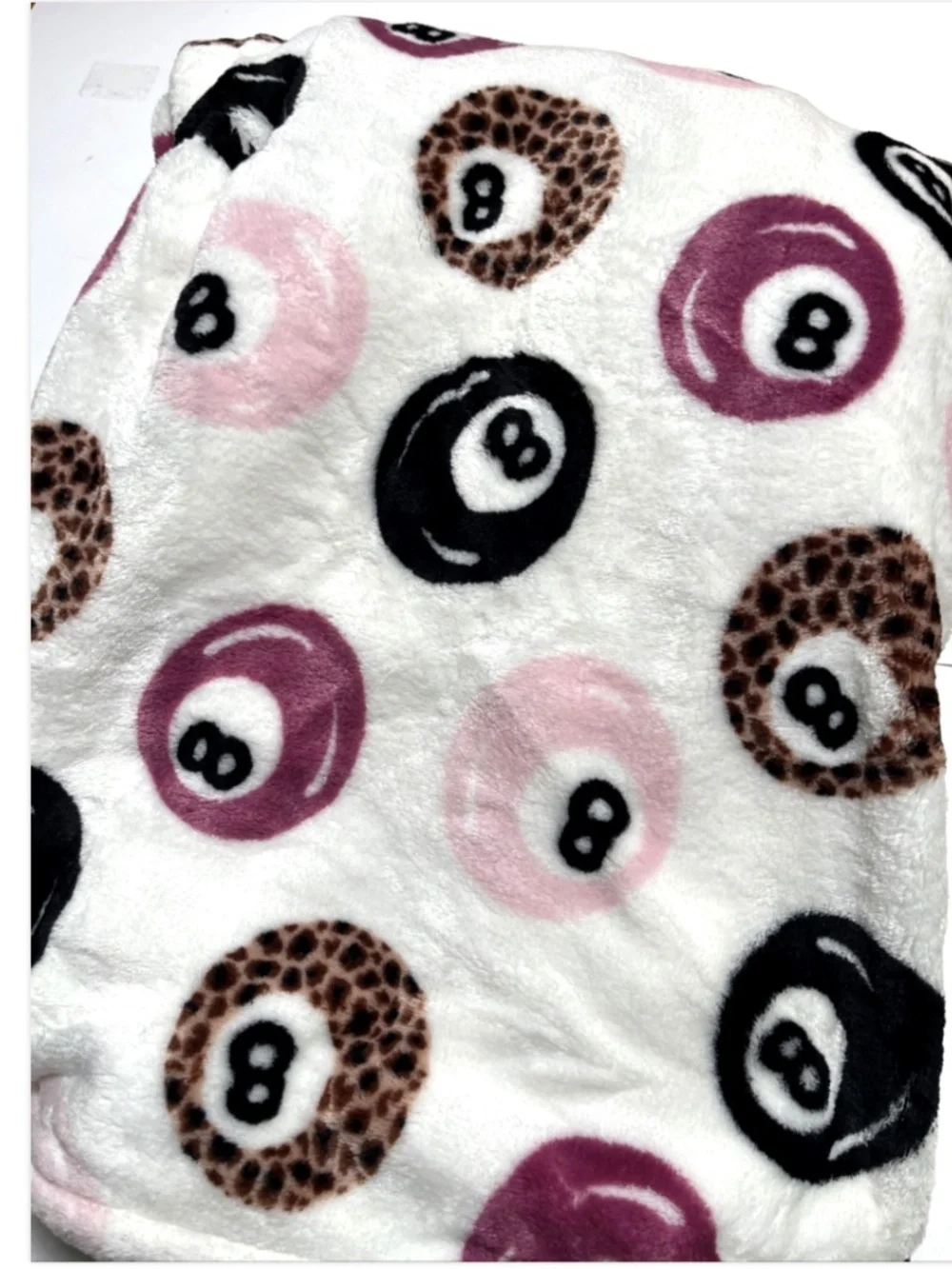 Adirondack Berkshire Blanket 8 Ball Leopard Pool Plush Throw 60x70 White Black
